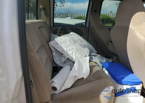 2002 Ford F250 Super Duty z USA, uszkodzony, nr VIN 1FTNW20F22ED02464